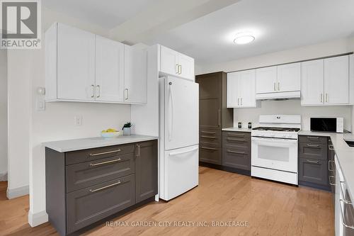 85 - 185 Denistoun Street, Welland (Broadway), ON - Indoor Photo Showing Kitchen