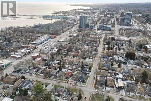 24 Oakwood Avenue, Mississauga, ON - Outdoor With View