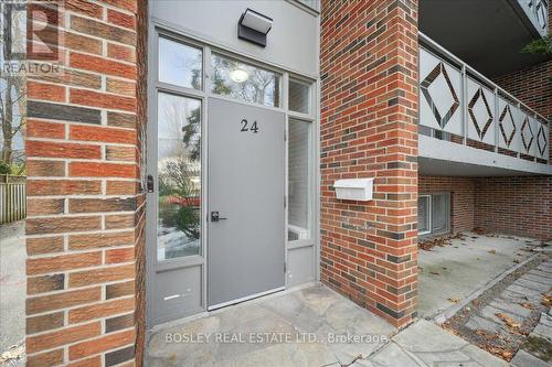 24 Oakwood Avenue, Mississauga, ON - Outdoor With Exterior