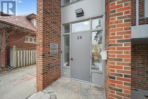 24 Oakwood Avenue, Mississauga, ON - Outdoor