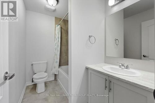 504 Loury Row, Ottawa, ON - Indoor Photo Showing Bathroom
