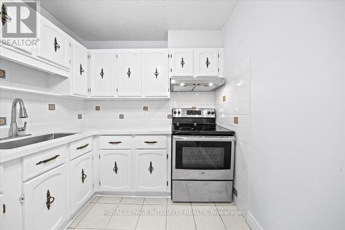 1201 - 900 Dynes Road, Ottawa, ON - Indoor Photo Showing Kitchen