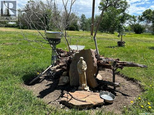 115 1St Street E, Leader, SK - Outdoor