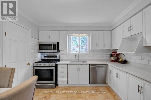 35 Trenholme Crescent, Hamilton, ON - Indoor Photo Showing Kitchen With Stainless Steel Kitchen