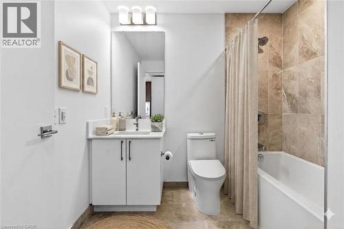 Virtually Presented - 500 Plains Road E Unit# 207, Burlington, ON - Indoor Photo Showing Bathroom