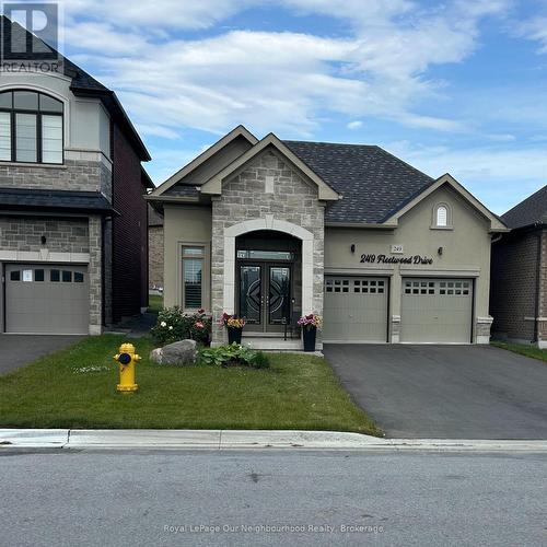 249 FLEETWOOD DRIVE  Oshawa (Eastdale), ON L1K 3E8