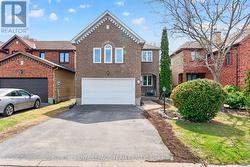 23 INWOOD DRIVE  Ottawa, ON K2M 1Z6