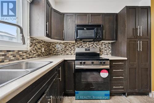 43 - 589 Beechwood Drive, Waterloo, ON - Indoor Photo Showing Kitchen