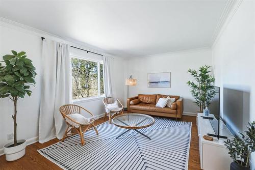 86 Campbell Street, Winnipeg, MB - Indoor Photo Showing Other Room