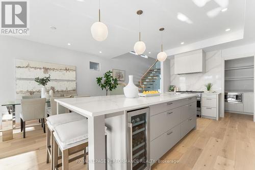 426 Avondale Avenue, Ottawa, ON - Indoor Photo Showing Kitchen With Upgraded Kitchen