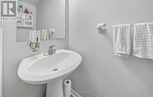 1581 Sarasota Crescent, Oshawa (Samac), ON 