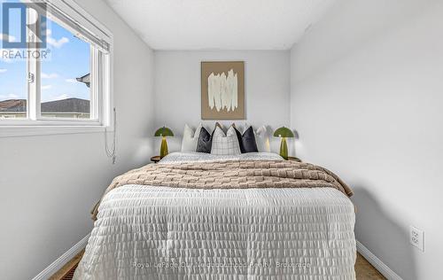 1581 Sarasota Crescent, Oshawa (Samac), ON 