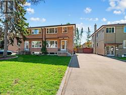 7 CROSBY AVENUE Toronto, ON M6S 2P8