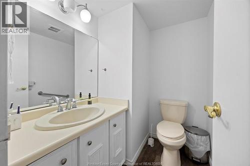 8591 Riverside Dr. E. Unit# 802, Windsor, ON - Indoor Photo Showing Bathroom