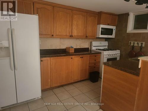 467 Limeridge Road W, Hamilton, ON - Indoor Photo Showing Kitchen