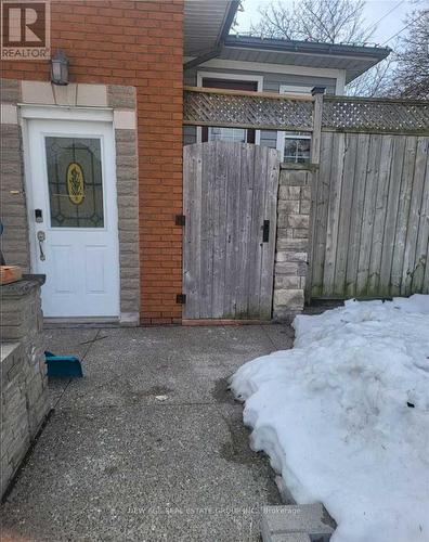 467 Limeridge Road W, Hamilton, ON - Outdoor With Exterior