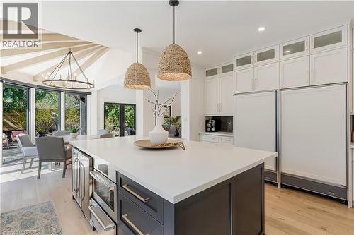 24 Park Avenue, Cambridge, ON - Indoor Photo Showing Kitchen With Upgraded Kitchen