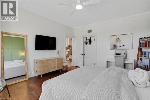 24 Park Avenue, Cambridge, ON - Indoor Photo Showing Bedroom
