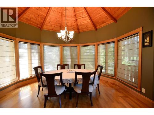 This dining room is exquisite with it bow window. Blinds open from top and bottom. - 19-3453 Cessna Road, Enderby, BC - Indoor Photo Showing Dining Room