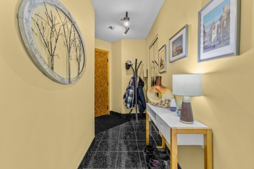 Mud Room - 504-216 Rue Notre-Dame, Repentigny (Repentigny), QC - Indoor Photo Showing Other Room