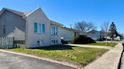 4421 Rue Fafard Laval (Chomedey), QC H7T 1Z4