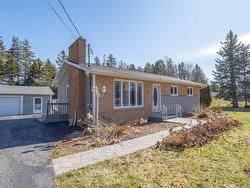 79 Floral Heights Sydney, NS B1L 1G9