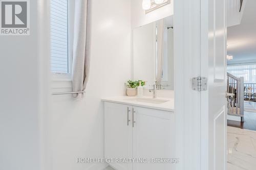 45 Moosonee Crescent, Ottawa, ON - Indoor Photo Showing Bathroom