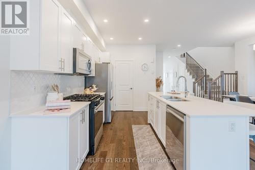45 Moosonee Crescent, Ottawa, ON - Indoor Photo Showing Kitchen With Double Sink With Upgraded Kitchen