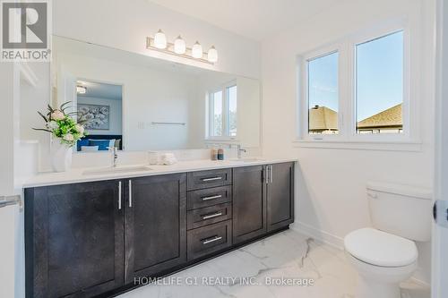 45 Moosonee Crescent, Ottawa, ON - Indoor Photo Showing Bathroom