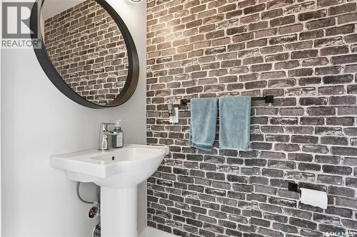 633 Brighton Gate, Saskatoon, SK - Indoor Photo Showing Bathroom