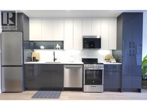 1380 Pridham Avenue Unit# 214  Kelowna, BC V1Y 6B5