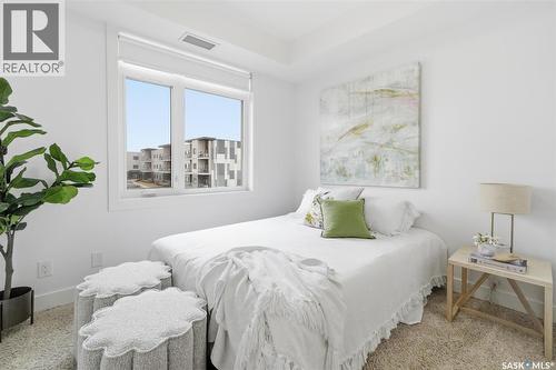 212 770 Childers Crescent, Saskatoon, SK - Indoor Photo Showing Bedroom