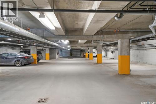 212 770 Childers Crescent, Saskatoon, SK - Indoor Photo Showing Garage