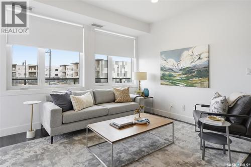 212 770 Childers Crescent, Saskatoon, SK - Indoor Photo Showing Living Room