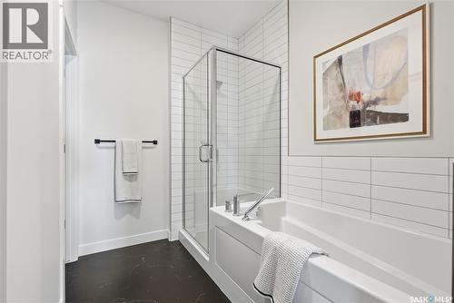 22 720 Brighton Boulevard, Saskatoon, SK - Indoor Photo Showing Bathroom