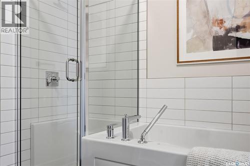22 720 Brighton Boulevard, Saskatoon, SK - Indoor Photo Showing Bathroom