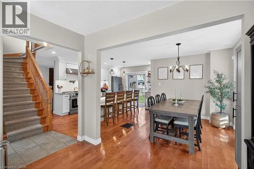 1151 Campbell Court, Burlington, ON - Indoor Photo Showing Dining Room