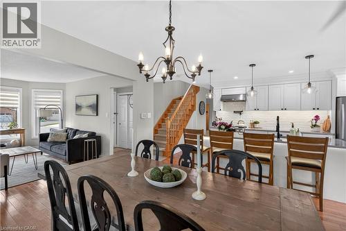 1151 Campbell Court, Burlington, ON - Indoor Photo Showing Dining Room