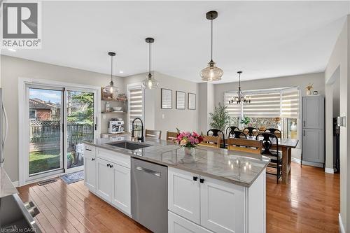 1151 Campbell Court, Burlington, ON - Indoor Photo Showing Kitchen With Upgraded Kitchen