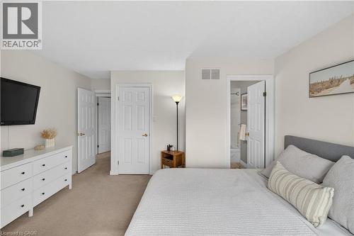1151 Campbell Court, Burlington, ON - Indoor Photo Showing Bedroom