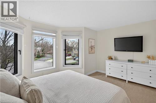 1151 Campbell Court, Burlington, ON - Indoor Photo Showing Bedroom