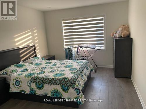 9 Affusion Road E, Brampton, ON - Indoor Photo Showing Bedroom