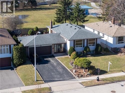 19 LYNWOOD Drive  Hamilton, ON L8E 3E7
