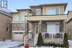 158 WALTER ENGLISH DRIVE East Gwillimbury, ON L9N 0Y8