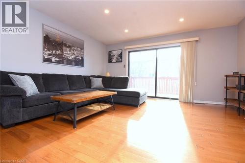 102 Elderwood Place, Brampton, ON - Indoor Photo Showing Living Room