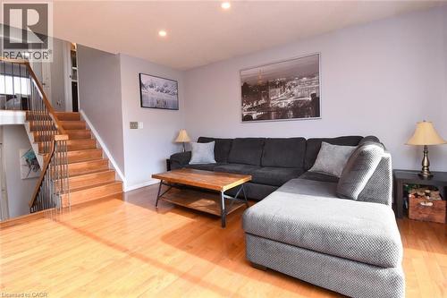 102 Elderwood Place, Brampton, ON - Indoor Photo Showing Living Room