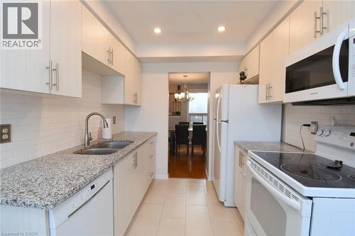 102 Elderwood Place, Brampton, ON - Indoor Photo Showing Kitchen With Double Sink