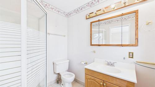 3208 Mount Royal Drive, Cranbrook, BC - Indoor Photo Showing Bathroom