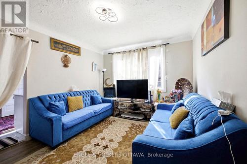 Unit #2 - 287 St Laurent Boulevard, Ottawa, ON - Indoor Photo Showing Living Room