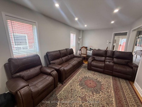 814 Golden Farmer Way, Mississauga, ON 